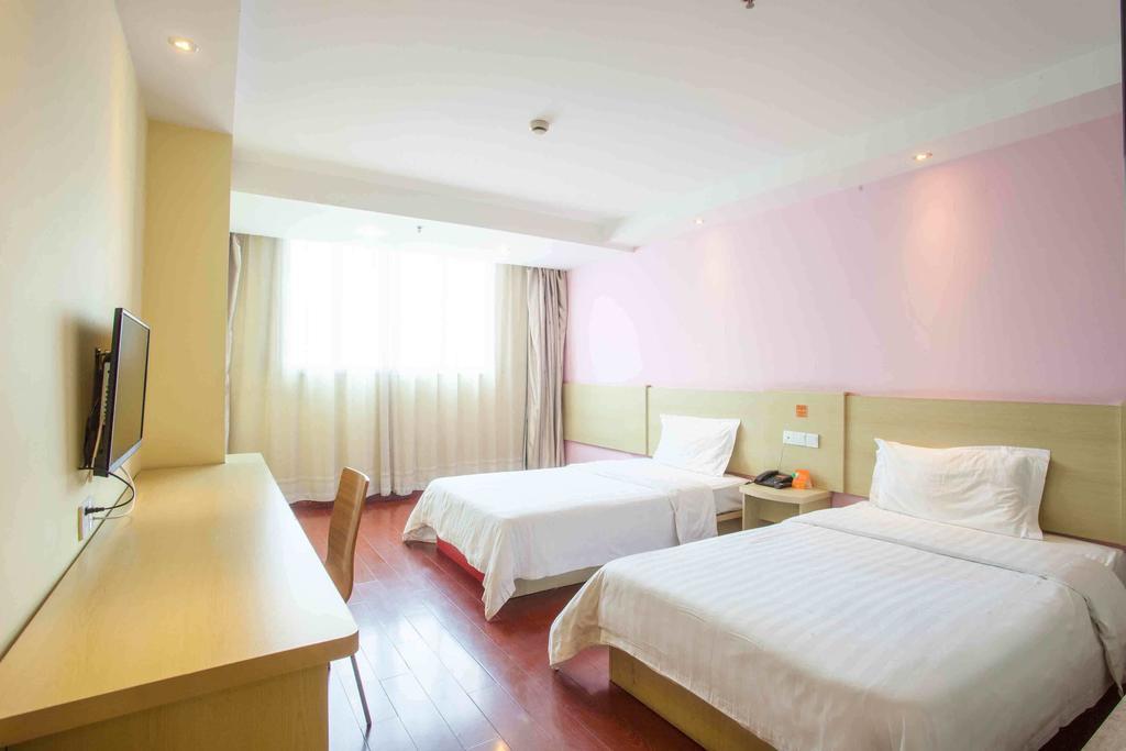 7Days Inn Hengyang West Jiefang Road University Of South China Room photo