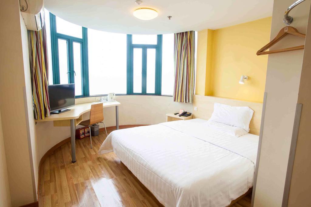 7Days Inn Hengyang West Jiefang Road University Of South China Room photo
